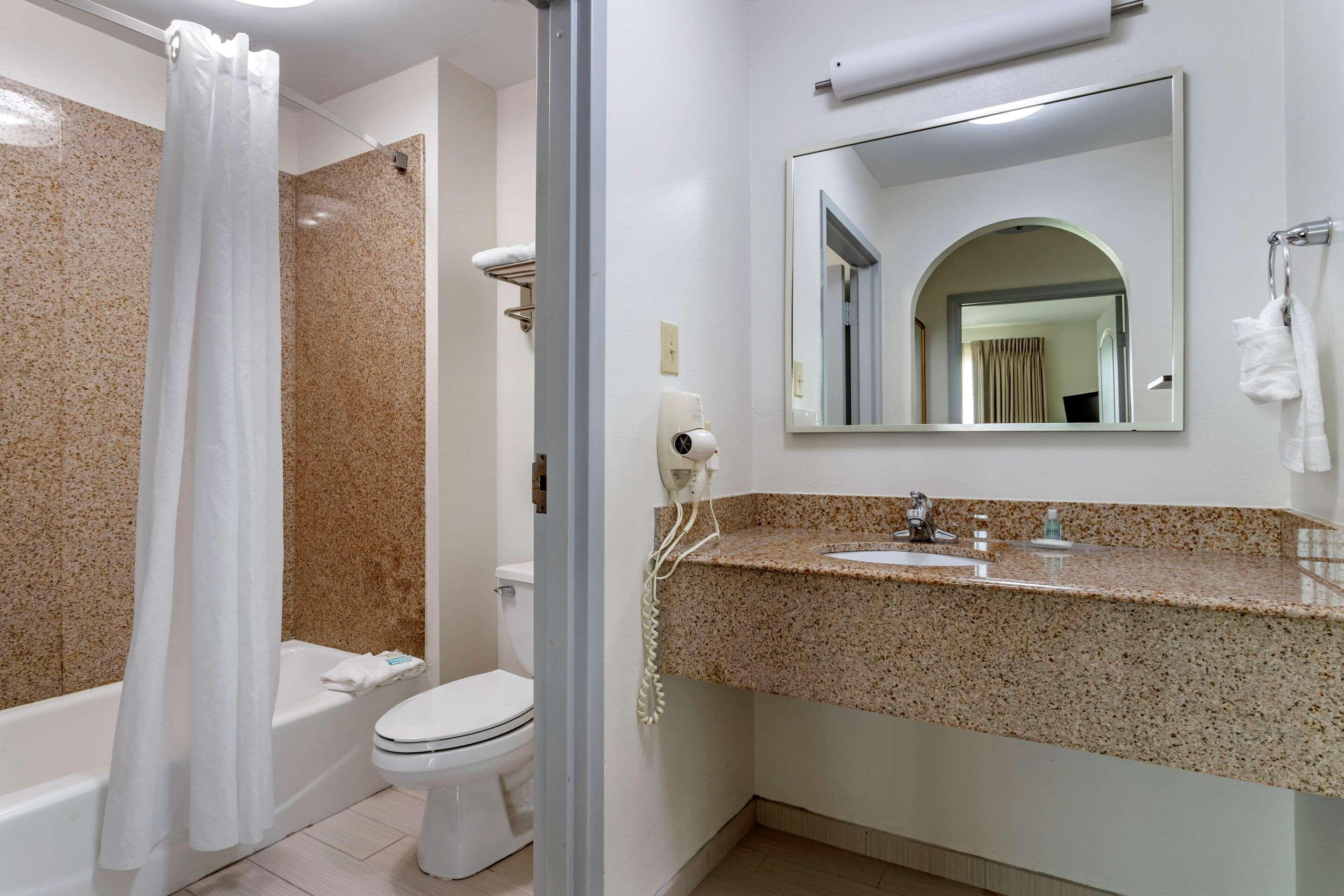 Mainstay Suites Port Arthur - Beaumont South מראה חיצוני תמונה