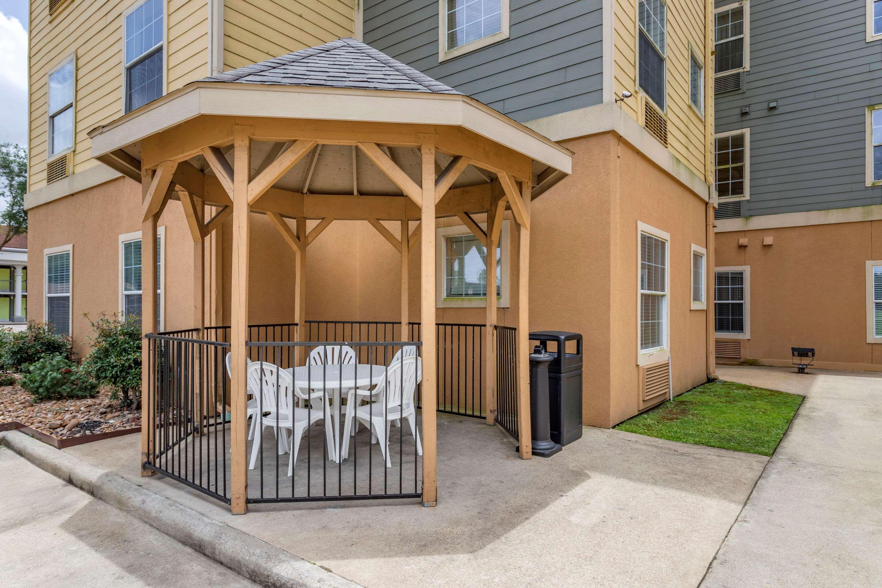 Mainstay Suites Port Arthur - Beaumont South מראה חיצוני תמונה